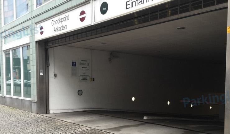 Einfahrt - Parkhaus Checkpoint Arkaden Berlin 