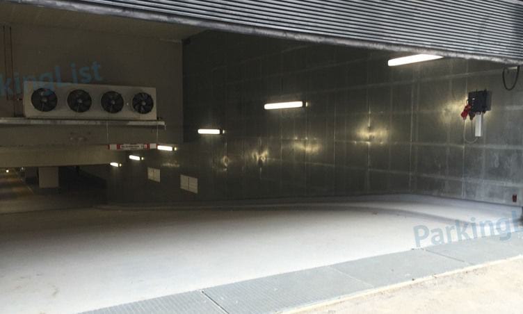 Ausfahrt - Parkplatz Am Polizeipraesidium Berlin 