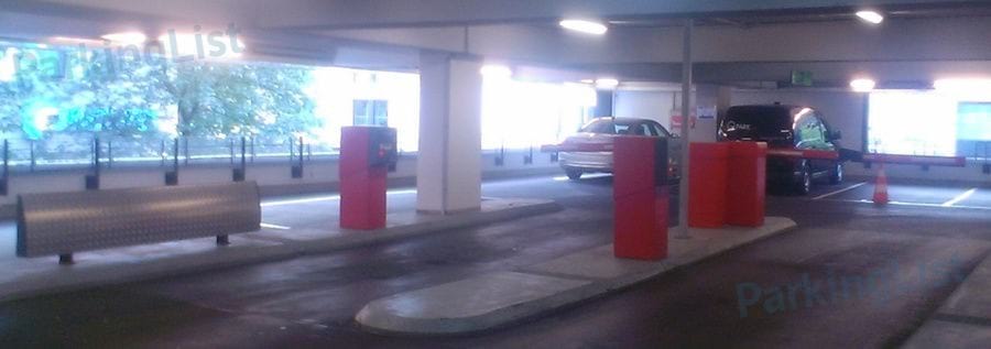 Innenansicht 1 - Parkhaus-Koenigstrasse-6-Stuttgart