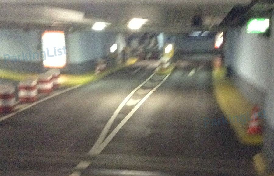 Innenansicht-1-Parkhaus-Altmarkt-Galerie-Dresden