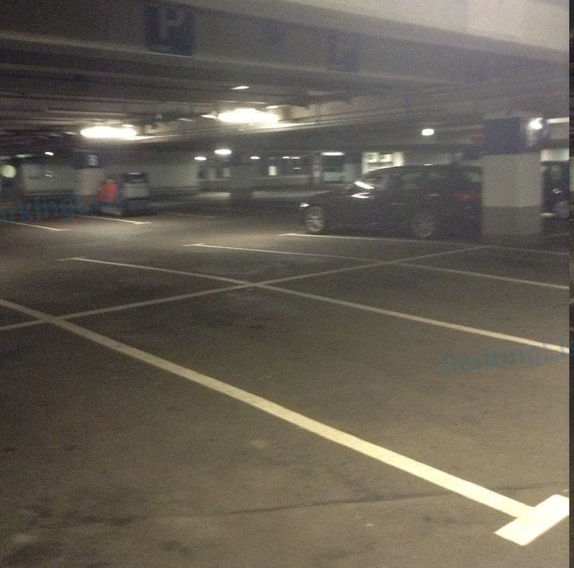 Innenansicht-3-Parkhaus-Altmarkt-Galerie-Dresden