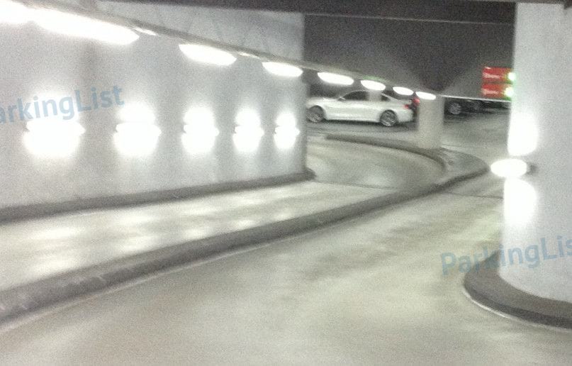 Innenansicht-1-Parkhaus An der Frauenkirche Dresden 