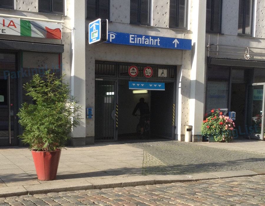 Außenansicht-1-Parkhaus Hotel Taschenbergpalais Kempinski Dresden 