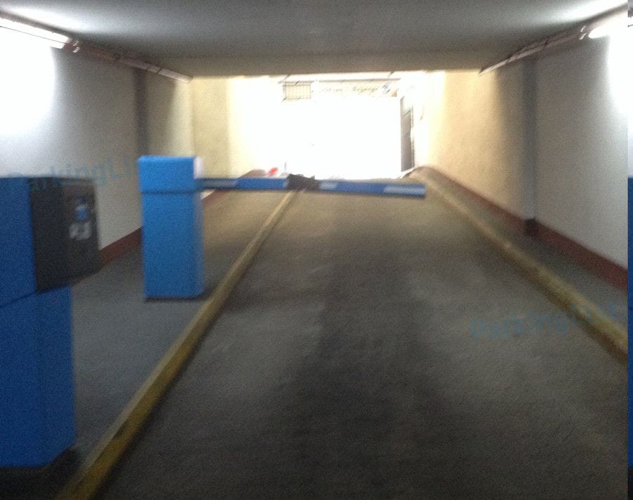 Innenansicht-2-Parkhaus Hotel Taschenbergpalais Kempinski Dresden 