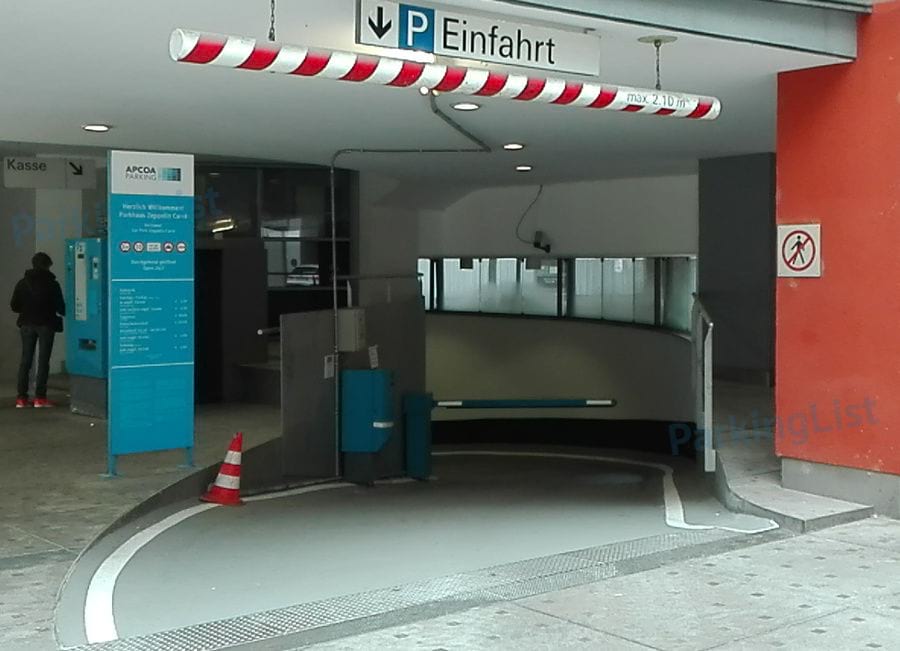 Zufahrt - Parkhaus Zeppelin Carr e Stuttgart 