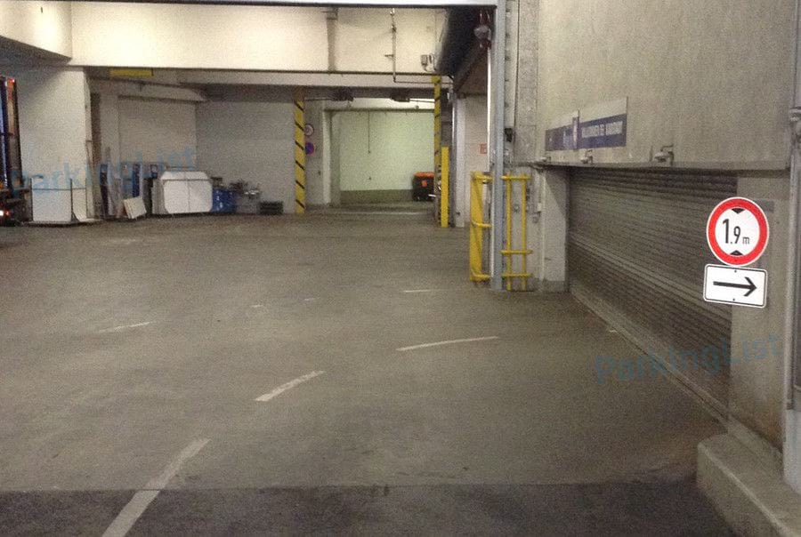 Innenansicht-2-Parkhaus Karstadt Dresden 