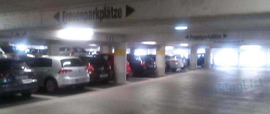 Innenansicht-2-Parkhaus am Carlsplatz Duesseldorf 