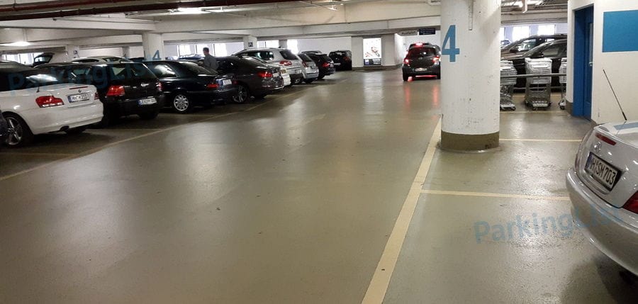 Innenansicht-1-Parkhaus Galeria Kaufhof Koe Duesseldorf 