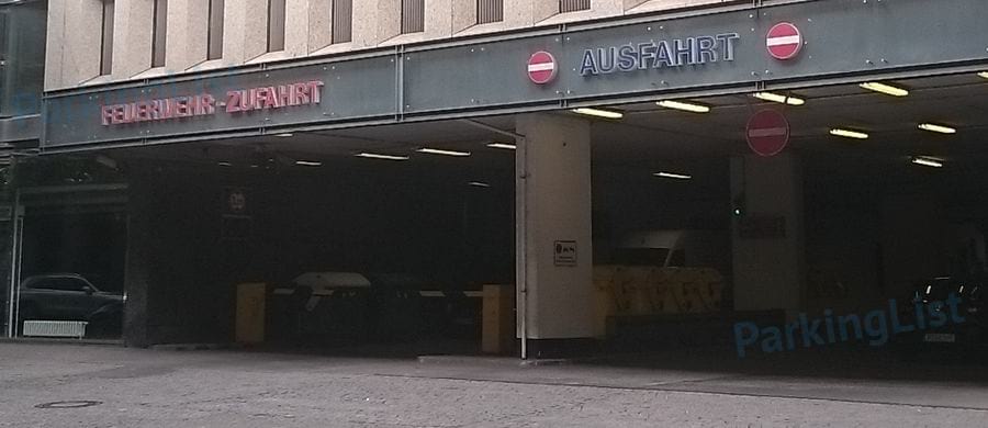 Außenansicht-4-Parkhaus Kudamm Karree Berlin 