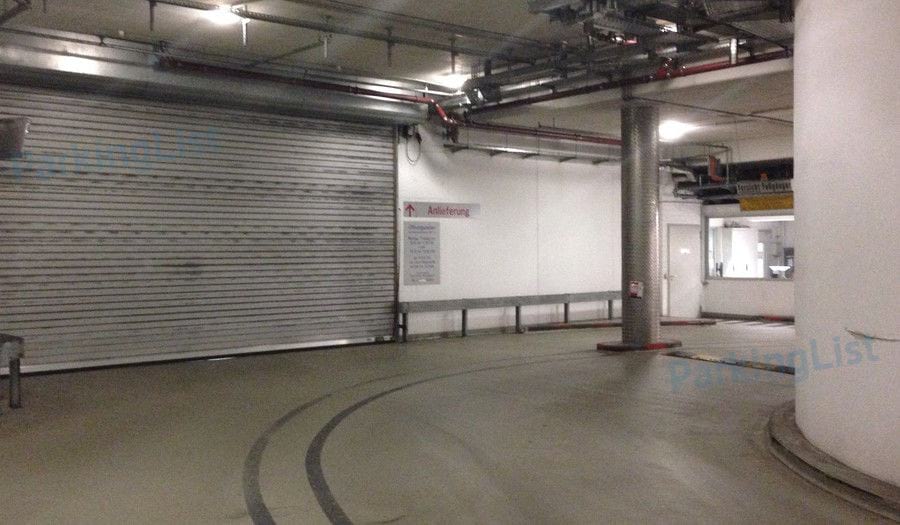 Innenansicht-3-Parkhaus Graf Adolf Platz 15 Duesseldorf 