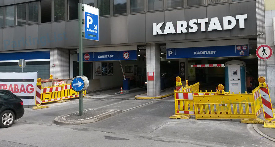 Außenansicht - Parkhaus Karstadt Düsseldorf 