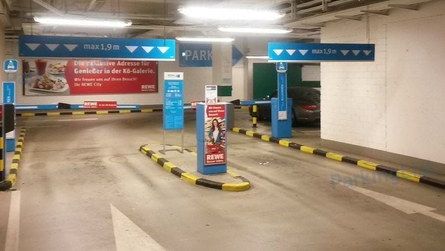 Innenansicht-1-Parkhaus Koe Galerie Duesseldorf 