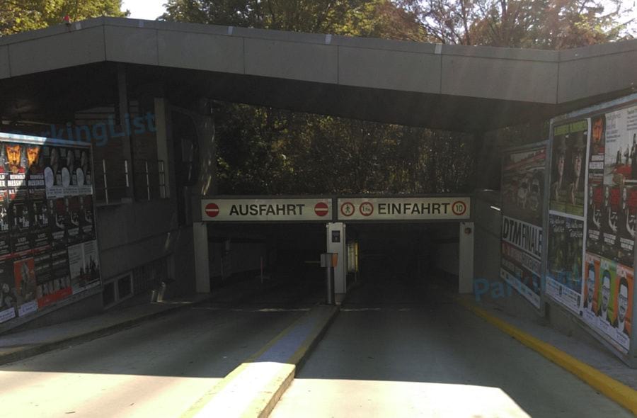 Außenansicht - Parkhaus Katharinen Hospital Stuttgart 