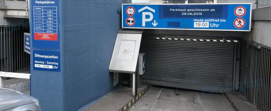 Einfahrt - Parkhaus-Karstadt-Stuttgart