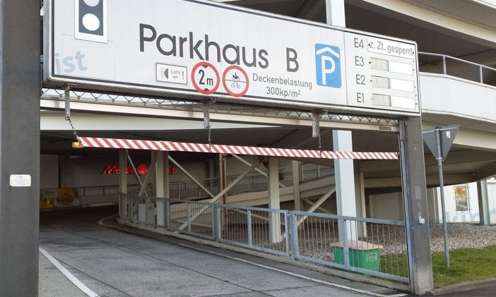 Einfahrt - P C Paunsdorf Center Leipzig 