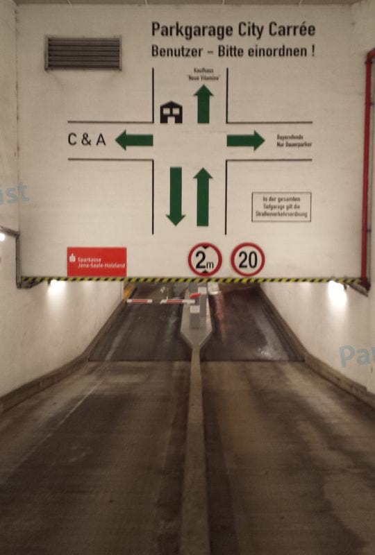 Einfahrt - Parkhaus City Carree Jena 