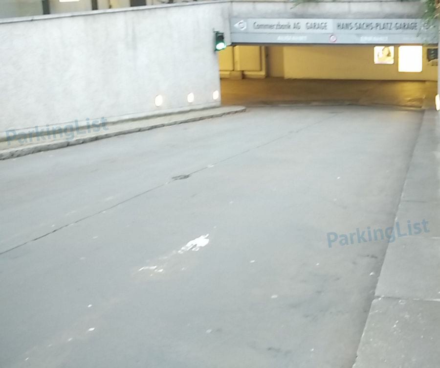 Zufahrt - Parkhaus Hans Sachs Platz Nuernberg 