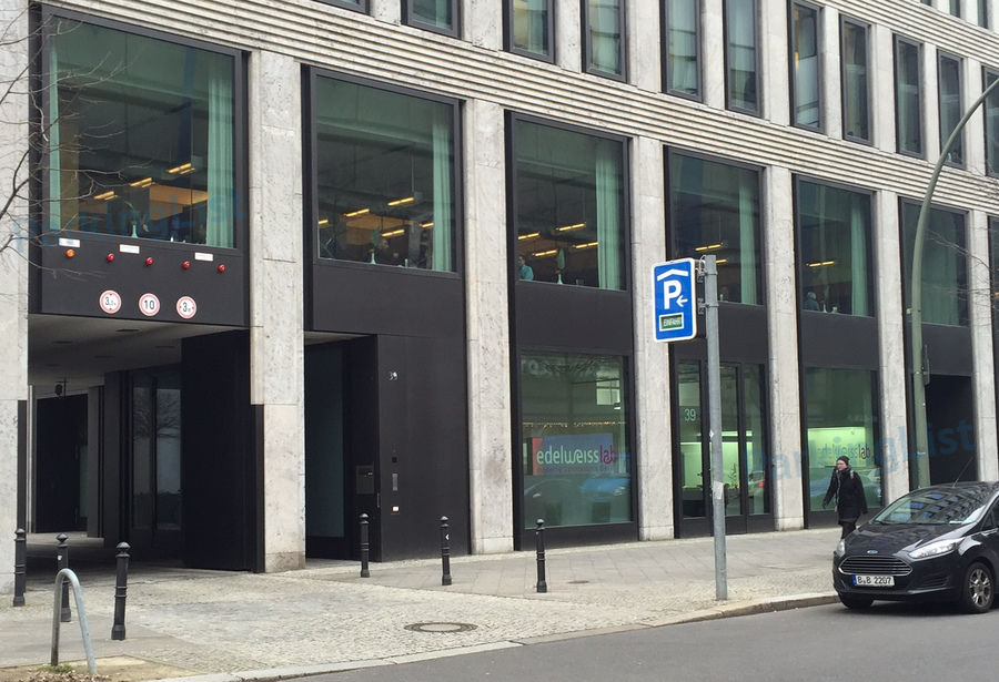 Außenansicht 2 -  Parkhaus Sofitel