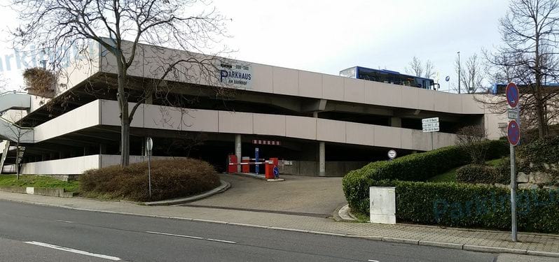 Außenansicht - Parkhaus am Bahnhof Pforzheim 