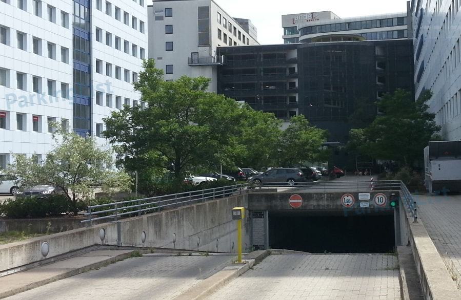 Zufahrt - Parkhaus Forum Landsberger Allee Berlin 