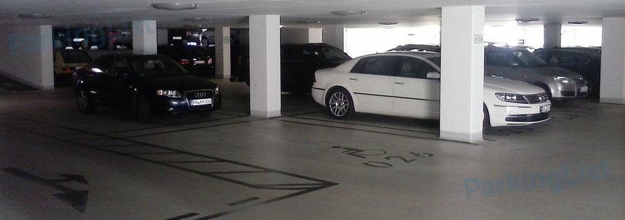 Innenansicht - Parkhaus Schiffbauergasse Potsdam 