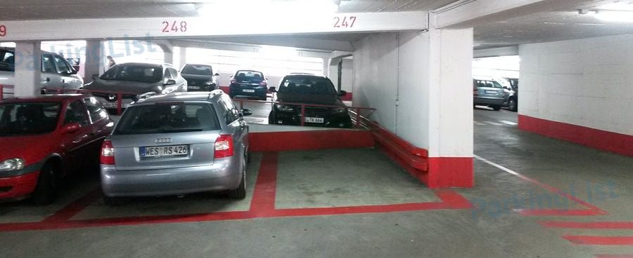 Innenansicht-3-Parkhaus-Schadowstrasse-Bleichstrasse-Duesseldorf