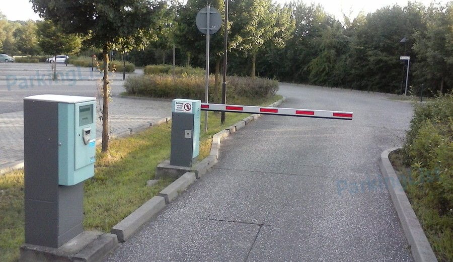 Einfahrt 1 - Parkhaus Am Krongut Potsdam 