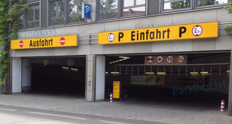 Außenanischt-1-Parkhaus Ring Center Berlin 