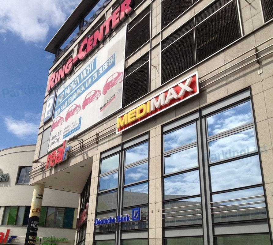 Außenanischt-2-Parkhaus Ring Center Berlin 