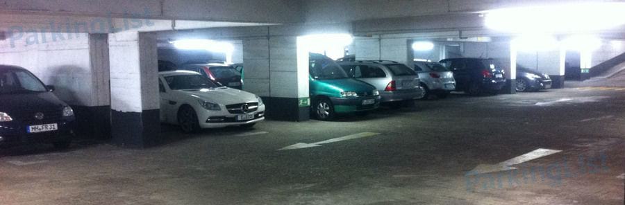 Innenansicht-2-Parkhaus Hindenburgstr Essen 