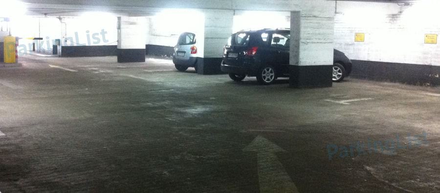 Innenansicht-3-Parkhaus Hindenburgstr Essen 