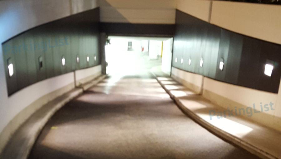 Zufahrt-Parkhaus Am Theater Frankfurt am Main 