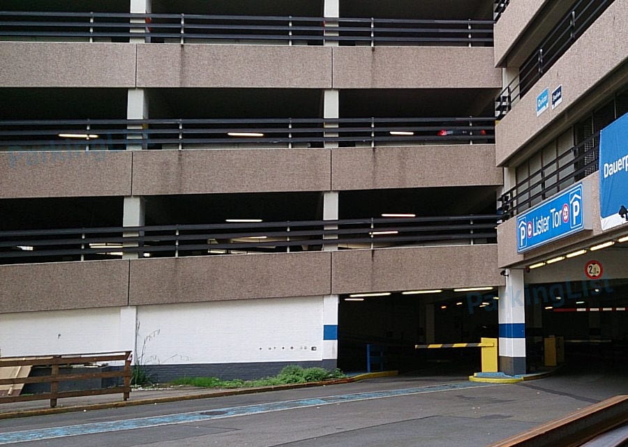 Aussenansicht 2 - Parkhaus Friesenstrasse Lister Tor Hannover 