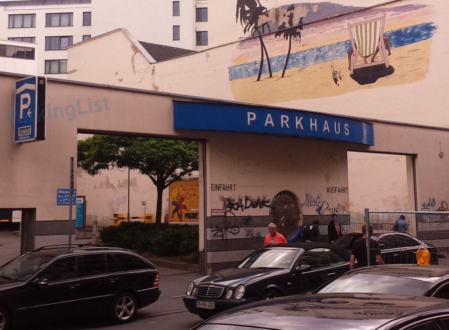 Außenansicht-1-Parkhaus Moselstrasse Frankfurt 