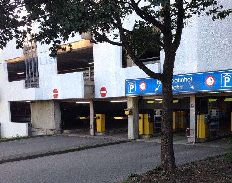 Einfahrtsansicht 2 - Parkhaus Joellenbecker Strasse Bielefeld 