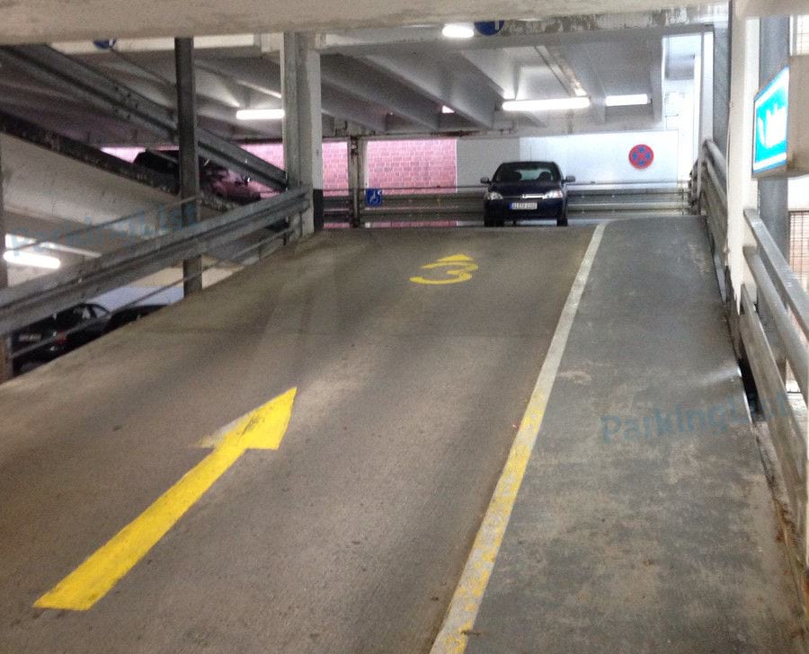 Innenansicht 2 - Parkhaus Joellenbecker Strasse Bielefeld 