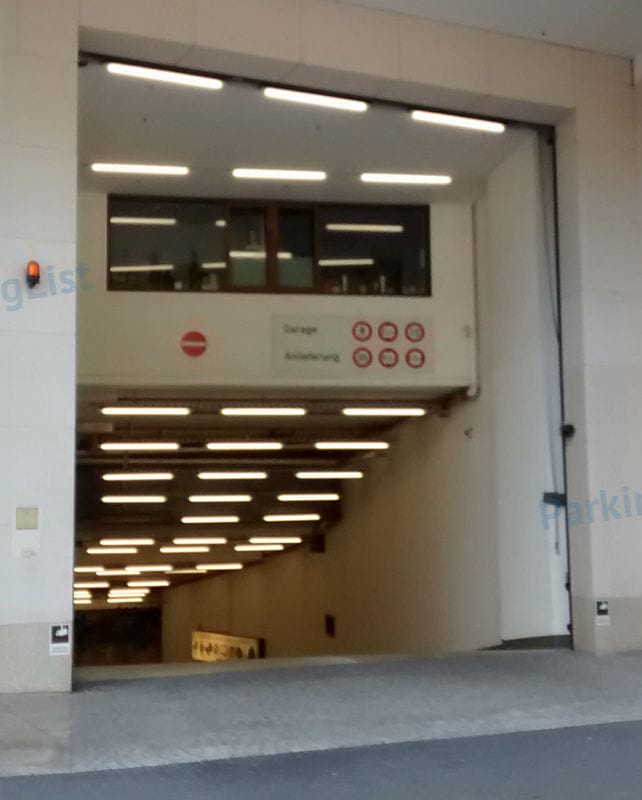 Außenansicht-2-Parkhaus Opernturm Frankfurt 