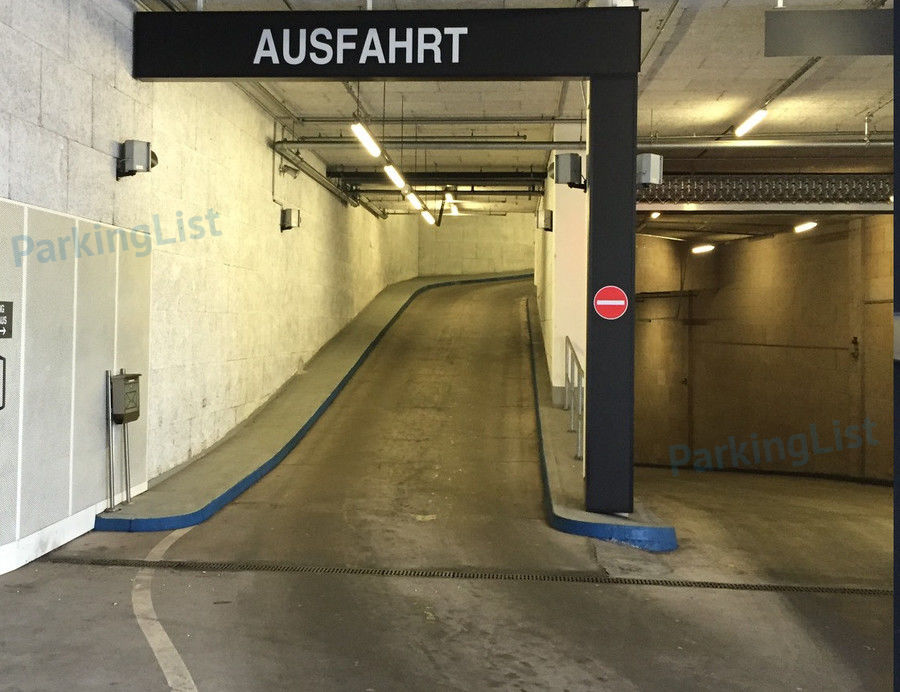 Ausfahrt - Parkhaus-Höfe-am-Brühl-Leipzig
