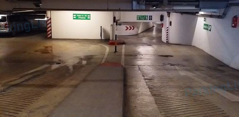 Innenansicht 2 - Parkhaus Krichelstrasse 26 Moenchengladbach 