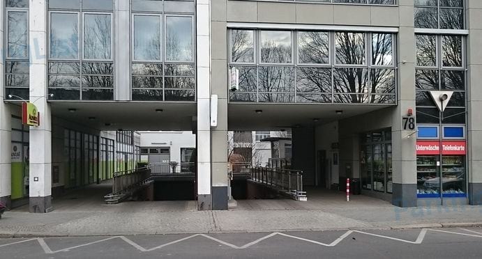 Zufahrt - Parkhaus Lidl Alte Jakobstrasse Berlin 