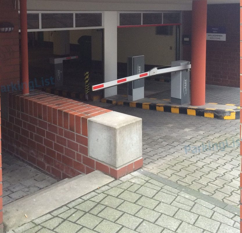 Einfahrt - Parkhaus Mercure Hotel Severinshof Koeln 