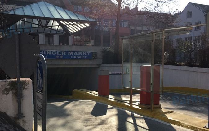 Einfahrt - Parkhaus Vaihinger Markt Stuttgart 