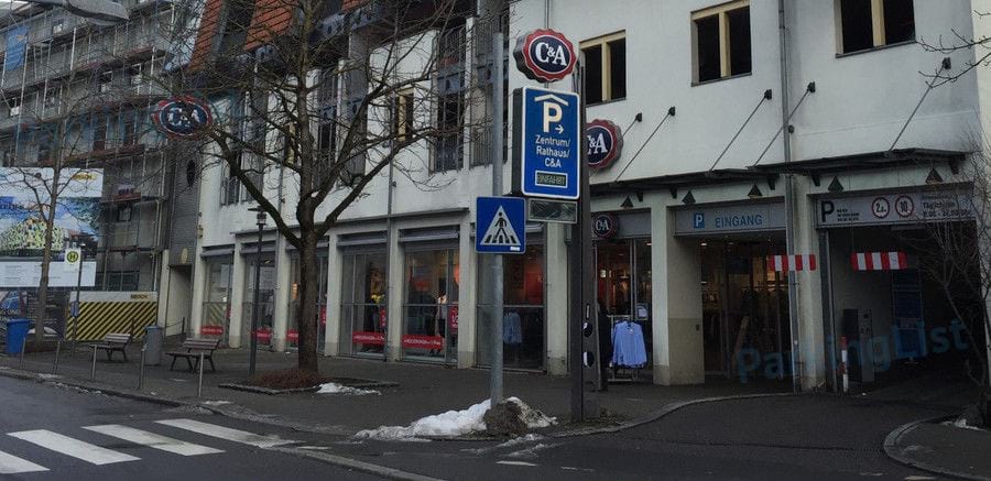 Außenansicht 1 - Parkhaus Zentrum Rathaus am Seltenbach Tuttlingen 