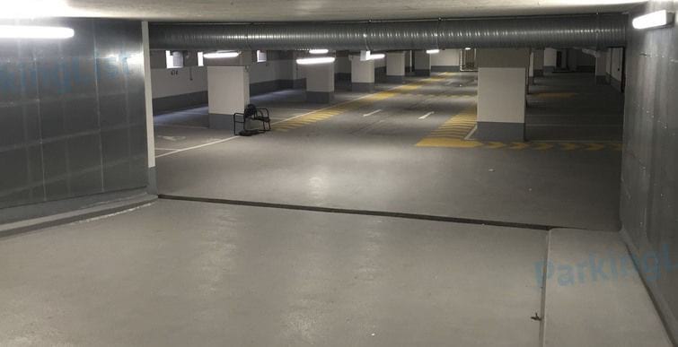 Innenansicht 2 - Parkplatz Am Polizeipraesidium Berlin 