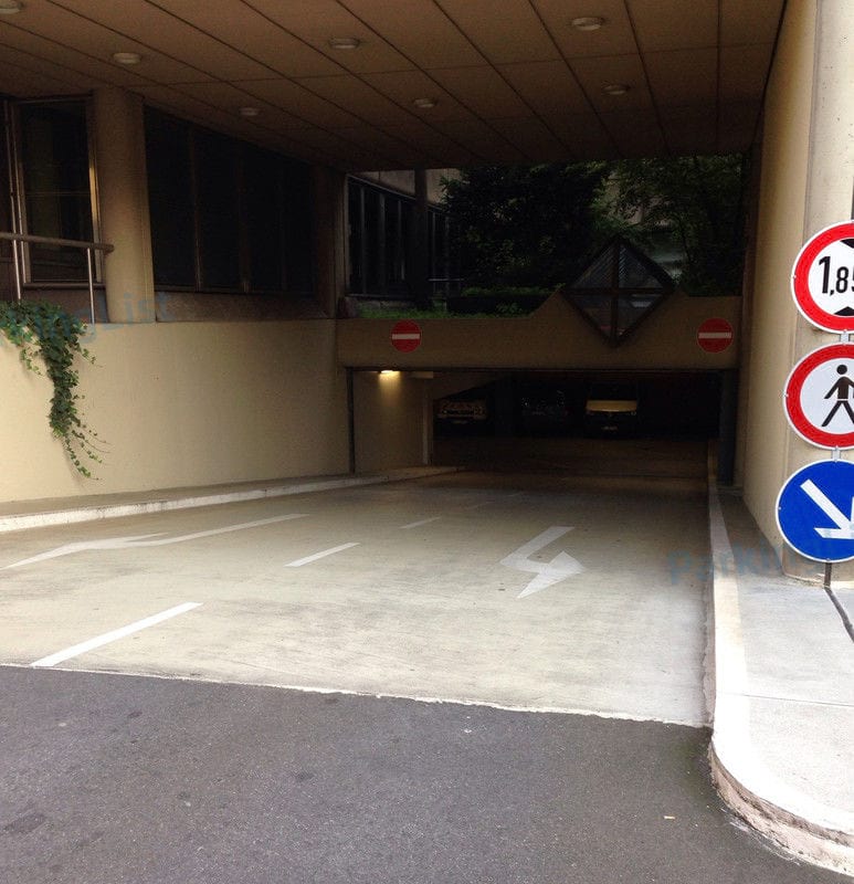 Außenansicht 3 -Parkhaus Willi Brandt Platz Bielefeld 