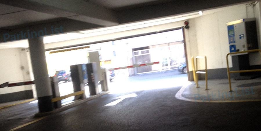 Innenansicht-Parkhaus Am Steintor Hannover 