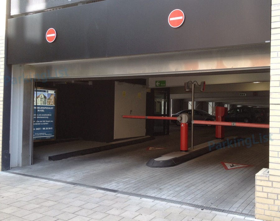 Ausfahrt - Parkhaus Flaemische Strasse 15 Kiel 