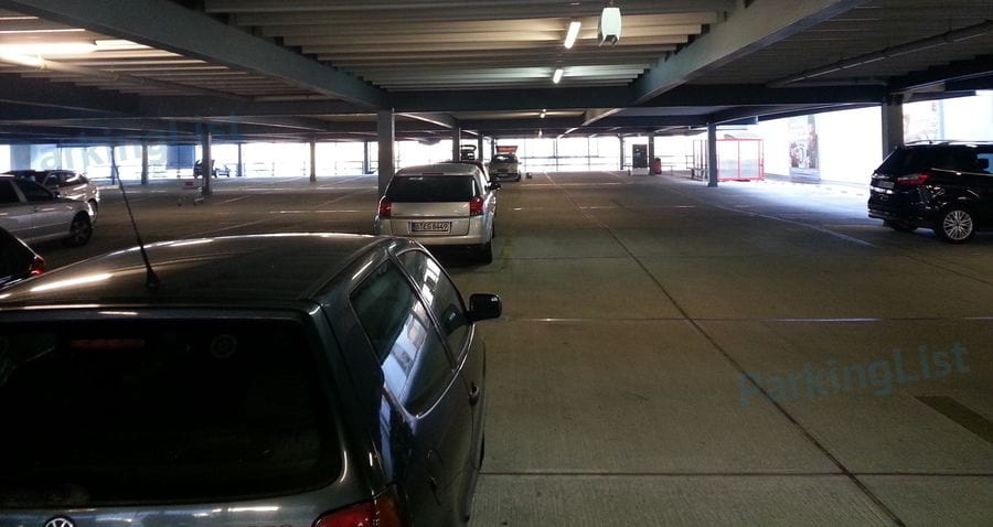 Innenansicht-2-Parkhaus Victoria Center Berlin 