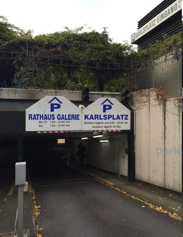 Einfahrt - Parkhaus Karlsplatz Wuppertal 