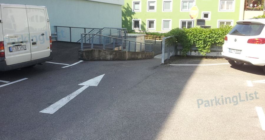 Außenansicht-2-Parkhaus Agrippabad Koeln 